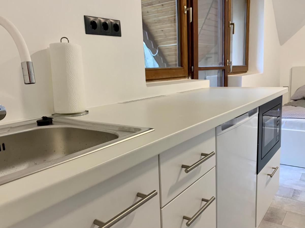 Var-Lak Apartman إغير المظهر الخارجي الصورة