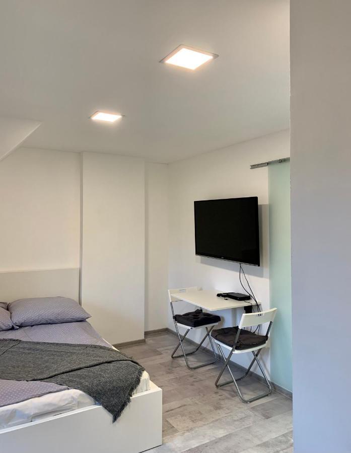 Var-Lak Apartman إغير المظهر الخارجي الصورة